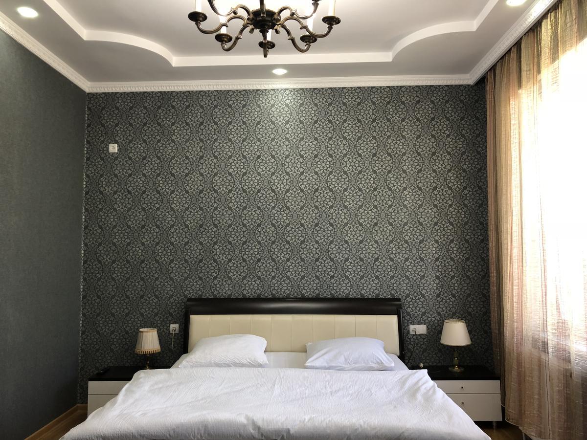 Guest House Tasunia Kutaisi Ngoại thất bức ảnh