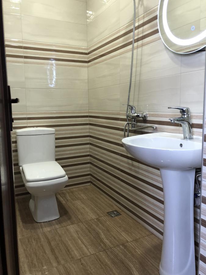 Guest House Tasunia Kutaisi Ngoại thất bức ảnh